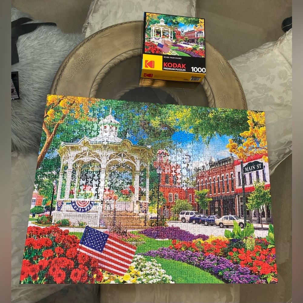 Kodak Main Street USA 1000 Piece Jigsaw Puzzle Complete 27 x 20" .